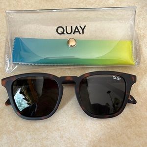 Never worn QUAY Polarized sunglasses Syle: Jackpot